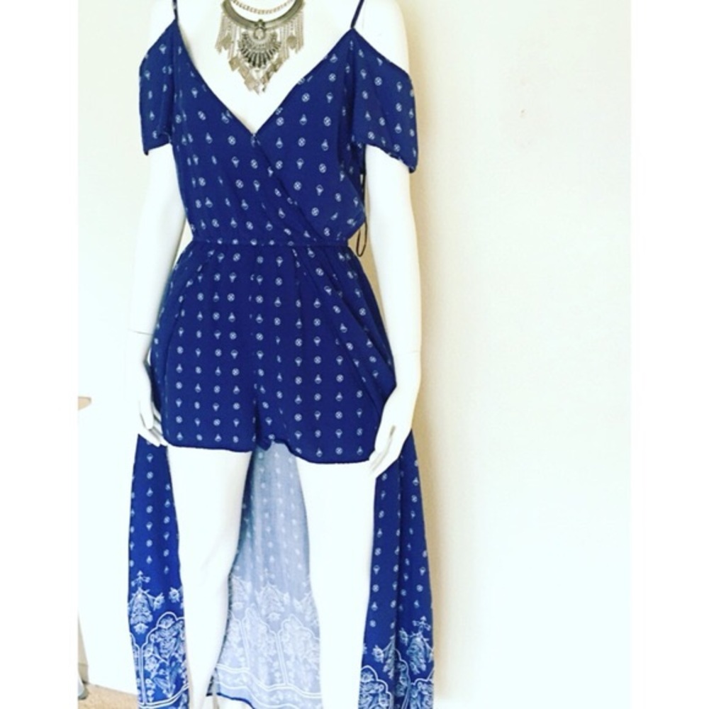 NWOT Love three maxi shorts romper - S